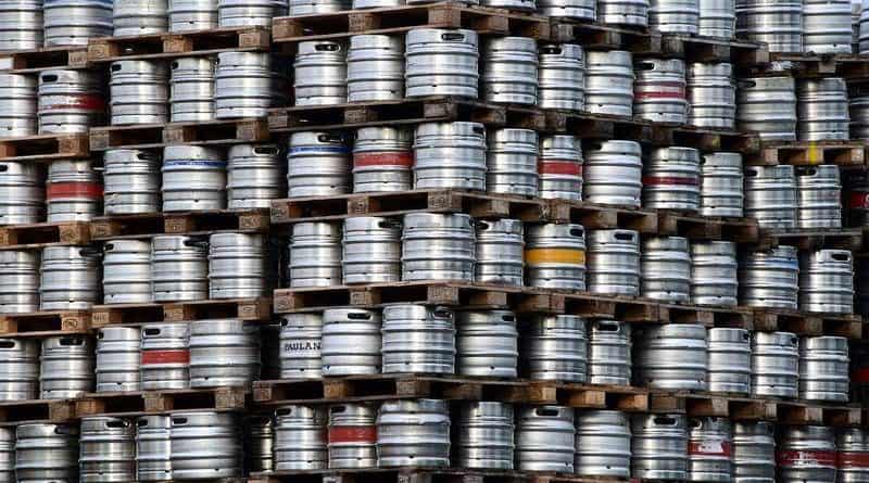 beer kegs, beer barrels